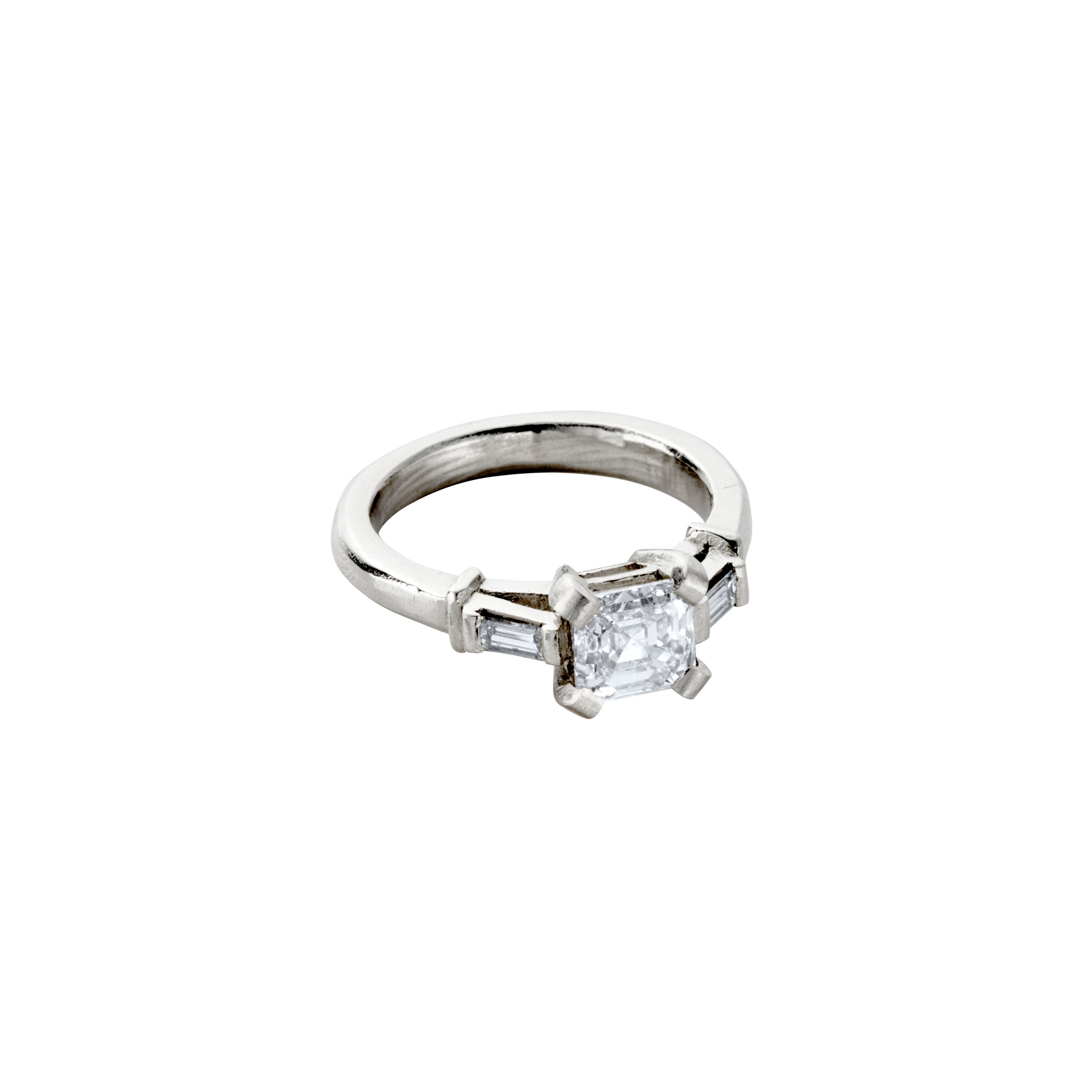 MALIA Platinum Diamond Ring