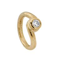 MIRNA Gold Diamond Ring