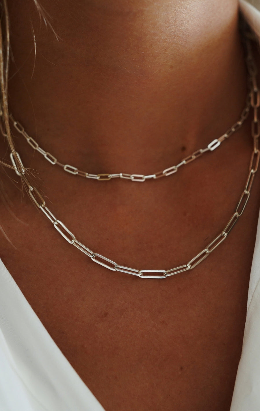 TRACE CHAINS – Daniella Draper