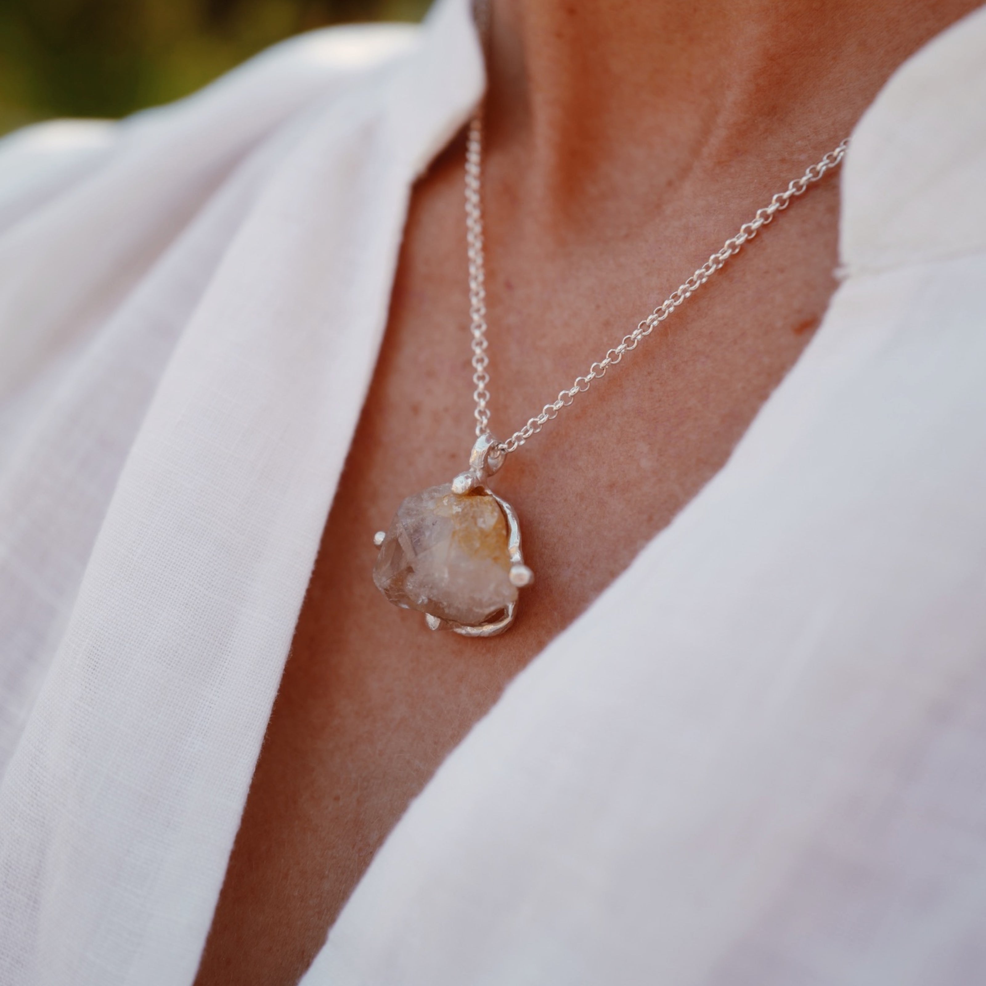 No.30 Silver Rock Crystal Pendant Necklace