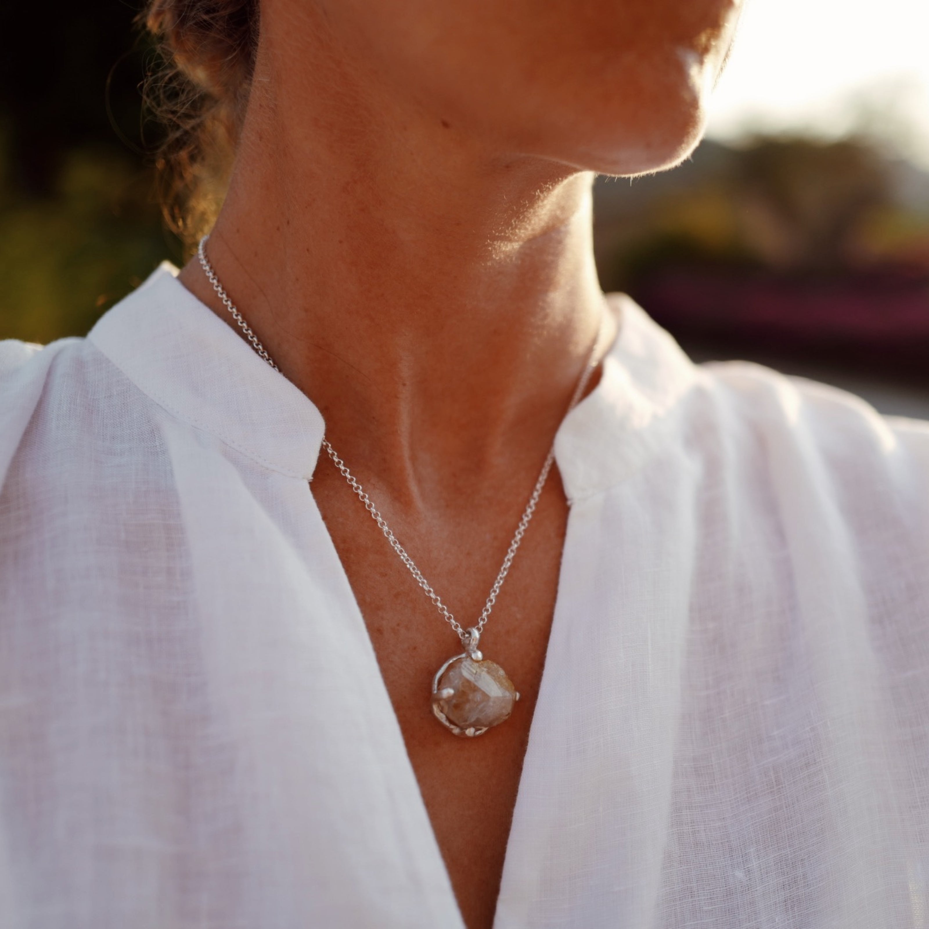 No.30 Silver Rock Crystal Pendant Necklace