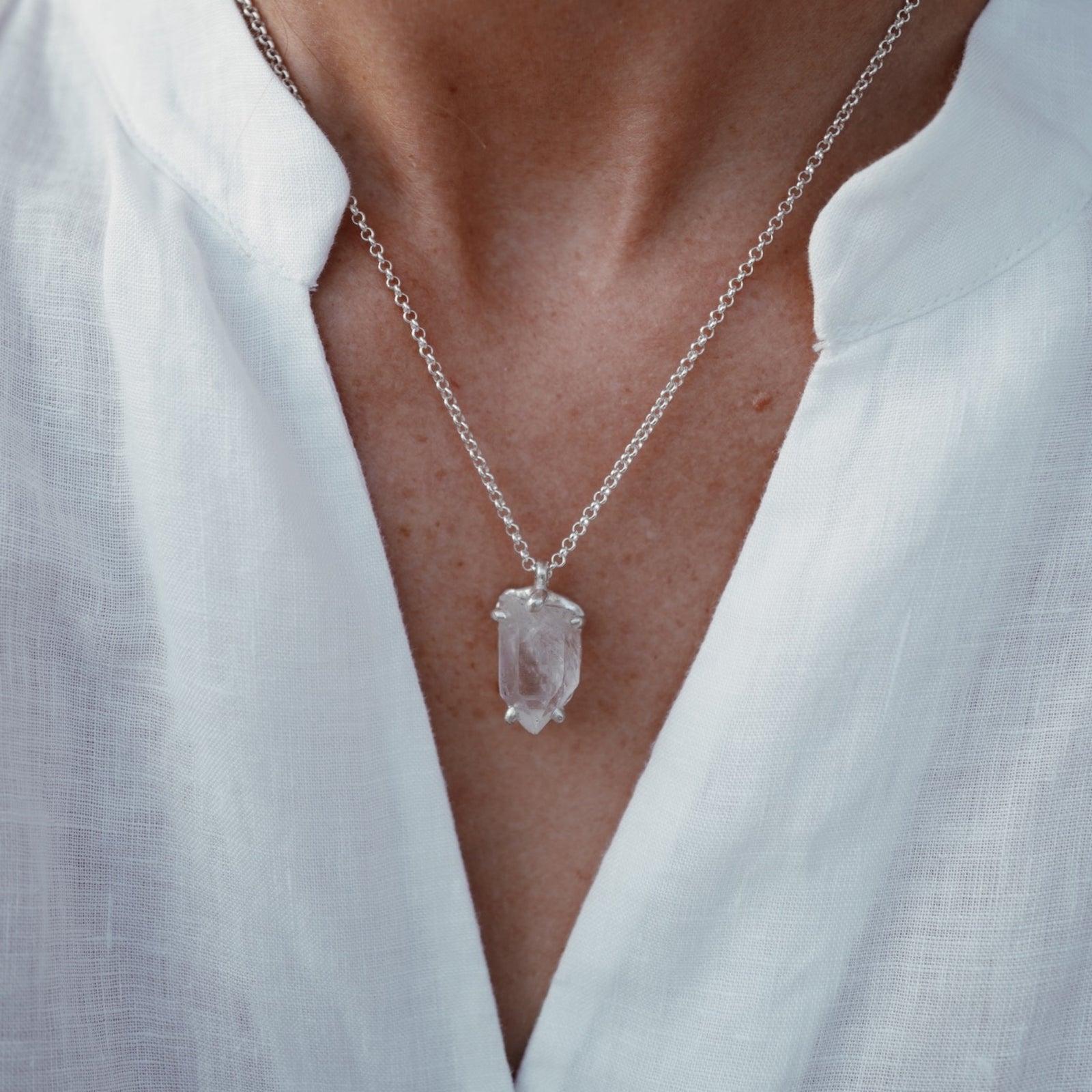 No.31 Silver Rock Crystal Pendant Necklace