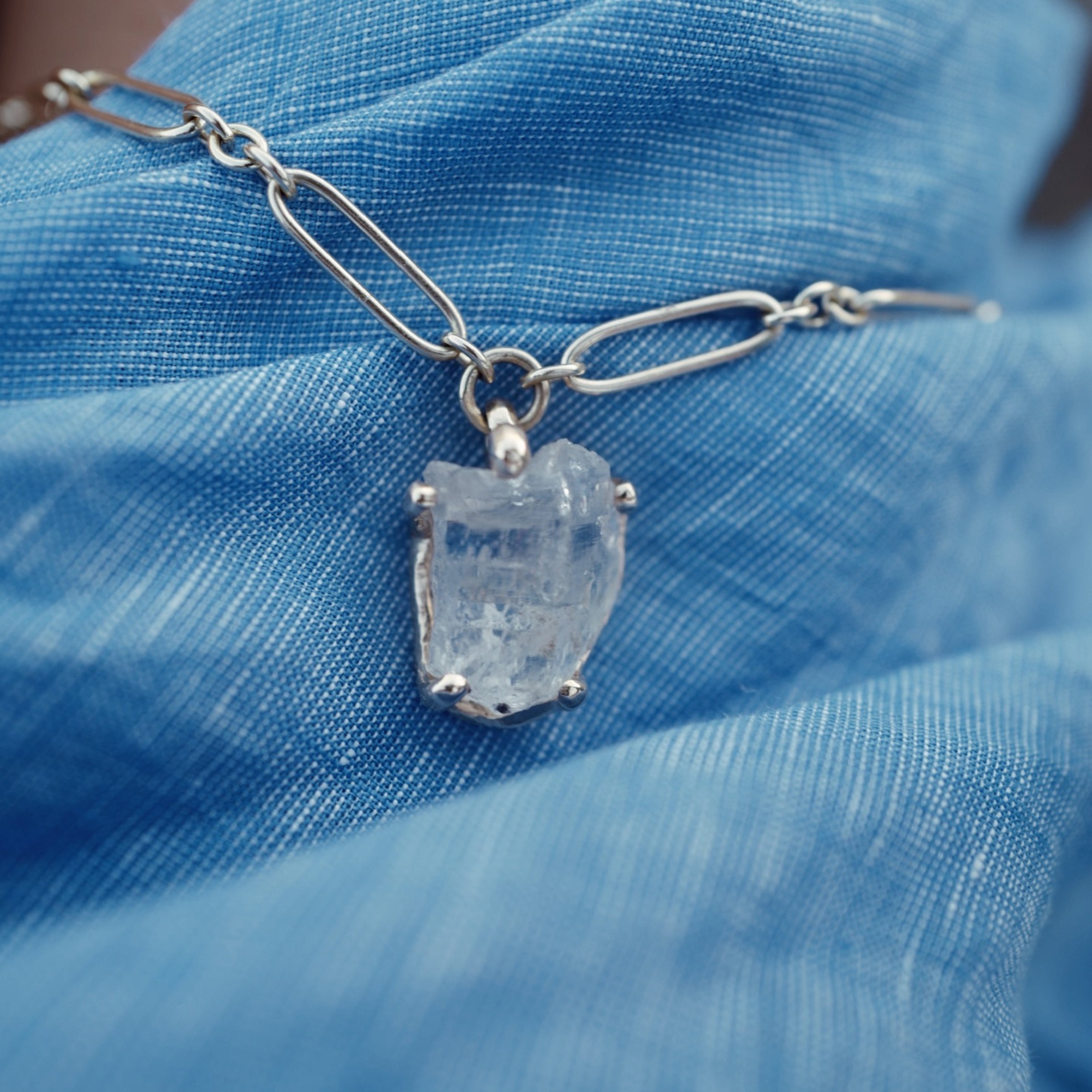 No.7 Gold Rock Crystal Pendant Necklace