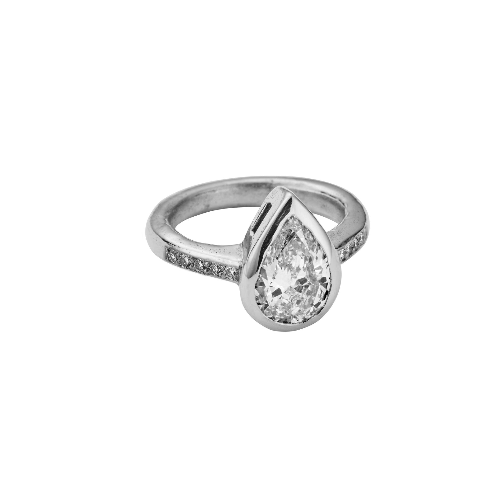[diamond-shape: pave]