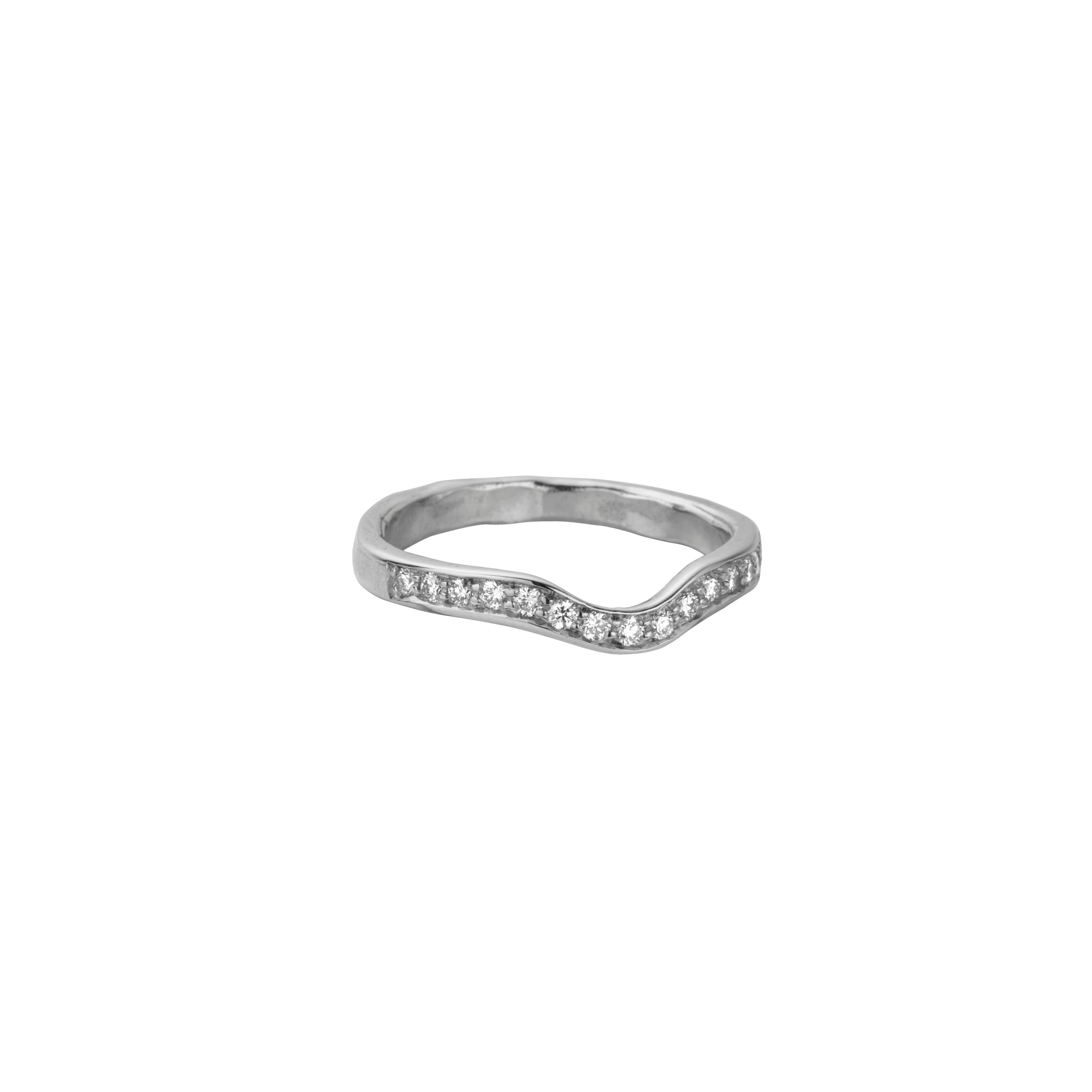 Platinum Wave Wedding Band