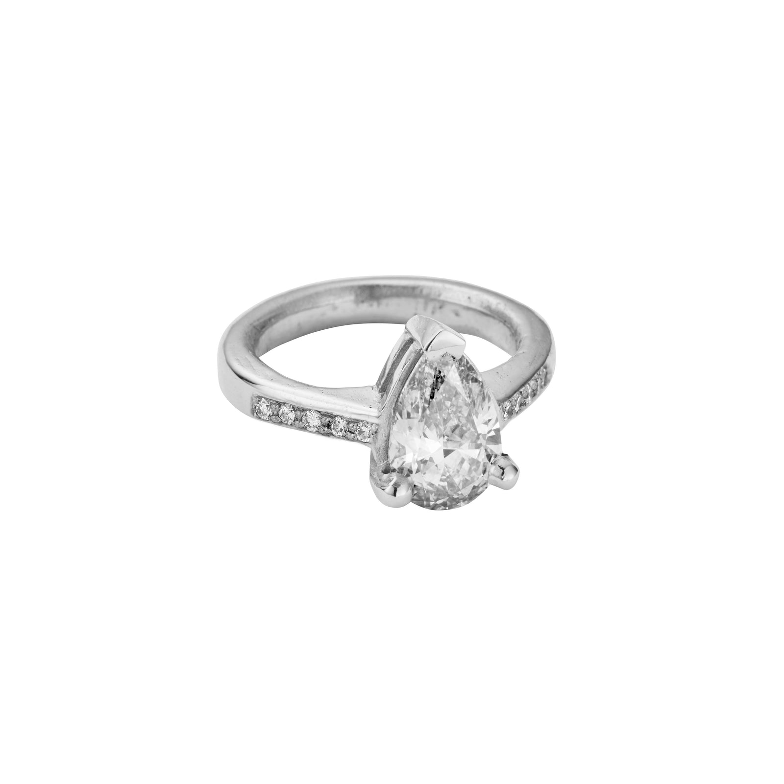 [diamond-shape: pave]