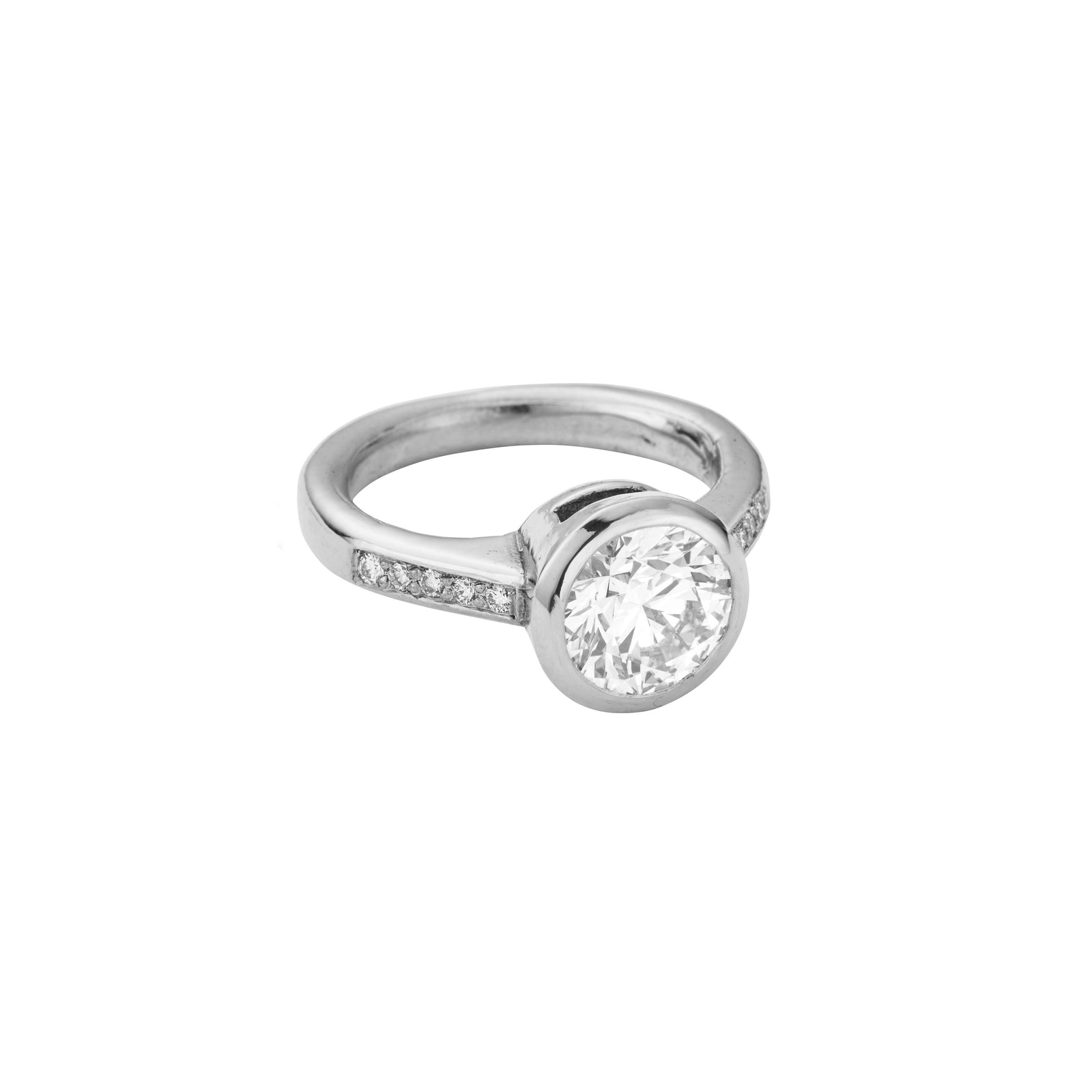 [diamond-shape: pave]