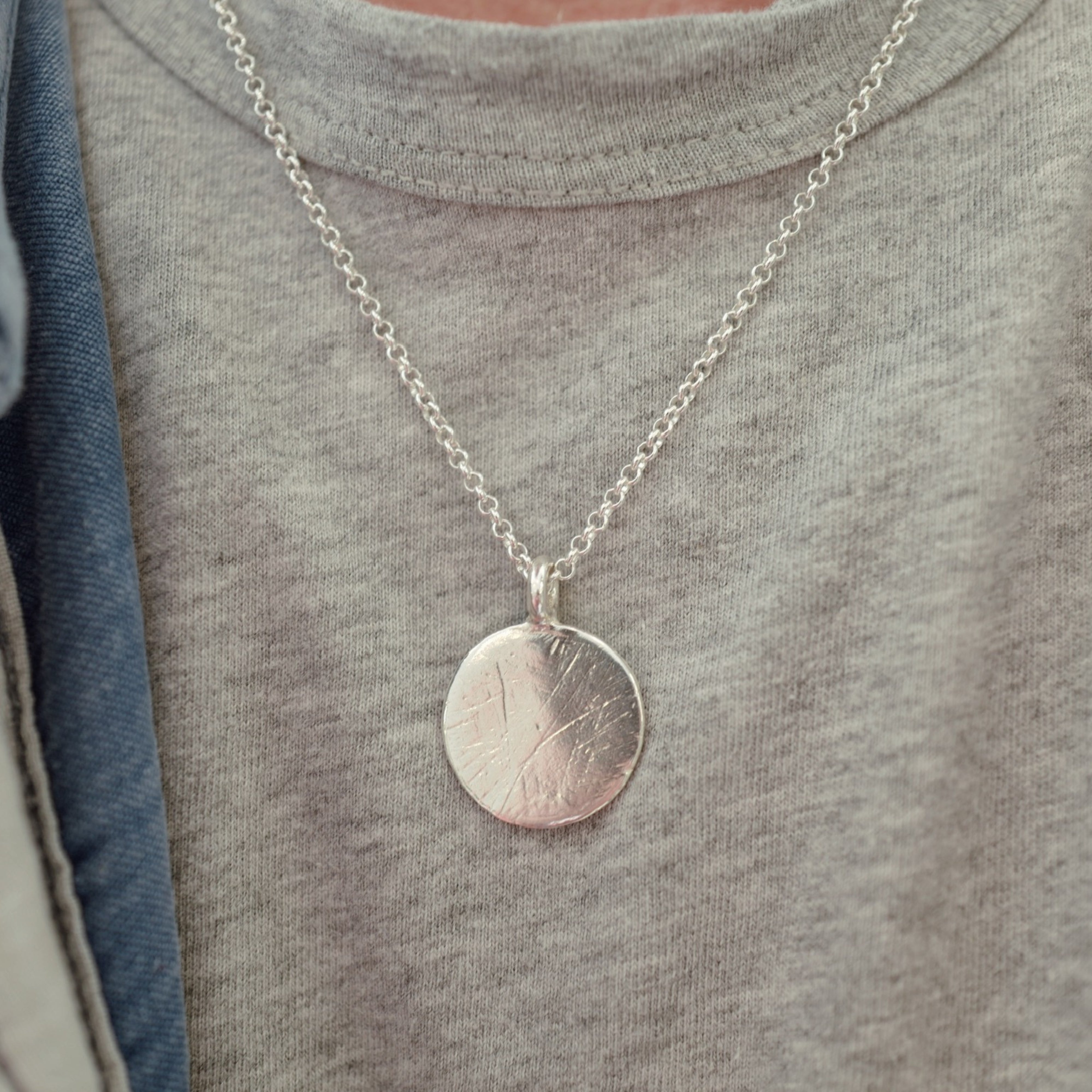 【DANIELLA DRAPER】シルバーダイヤモンドムーンネックレス Silver Large Moon Necklace – Daniella Draper