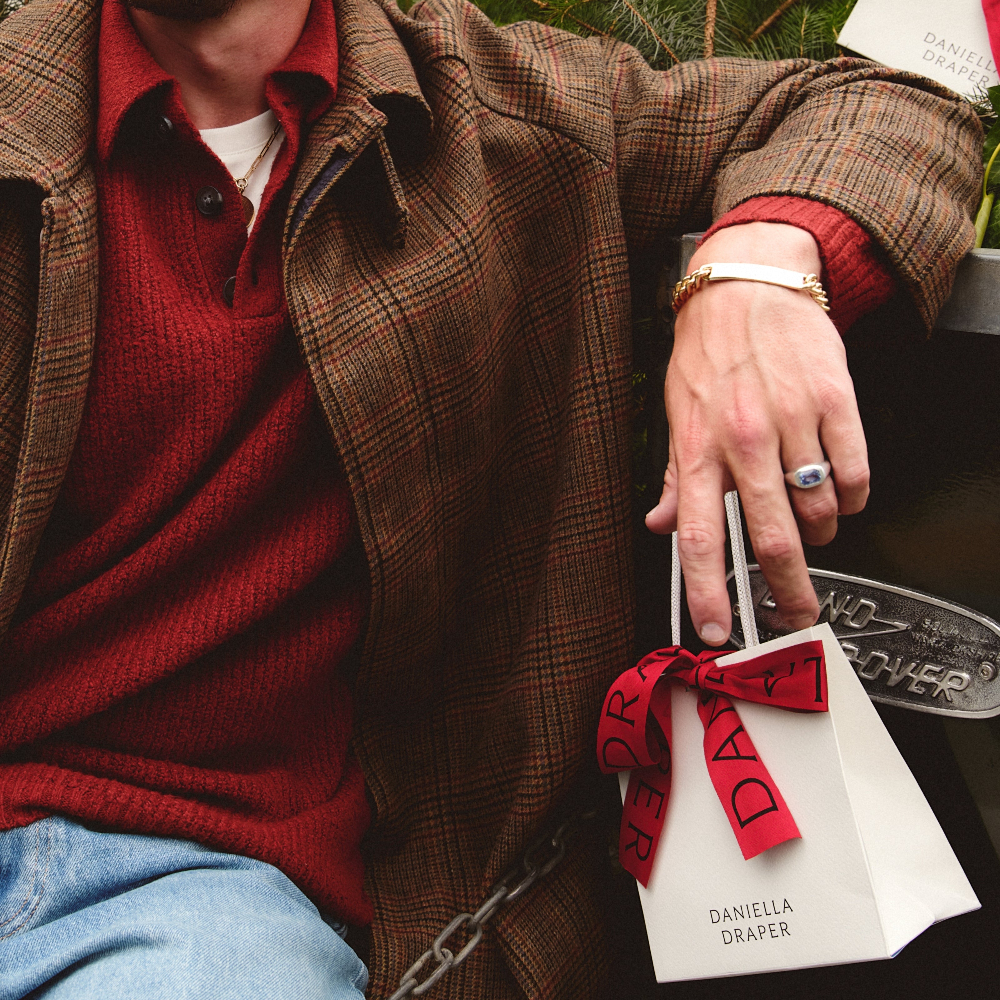 MARLAIS Silver Blue Sapphire Ring