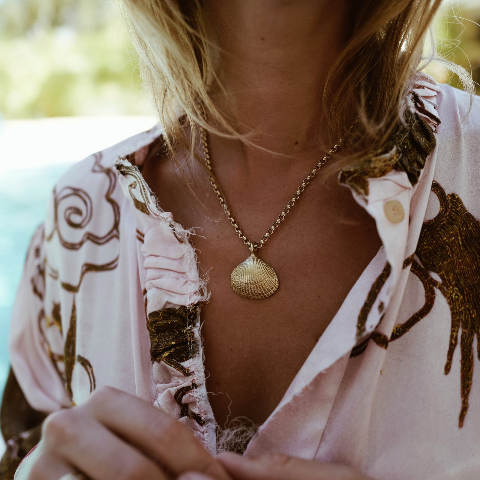 Gold Maxi Shell Necklace