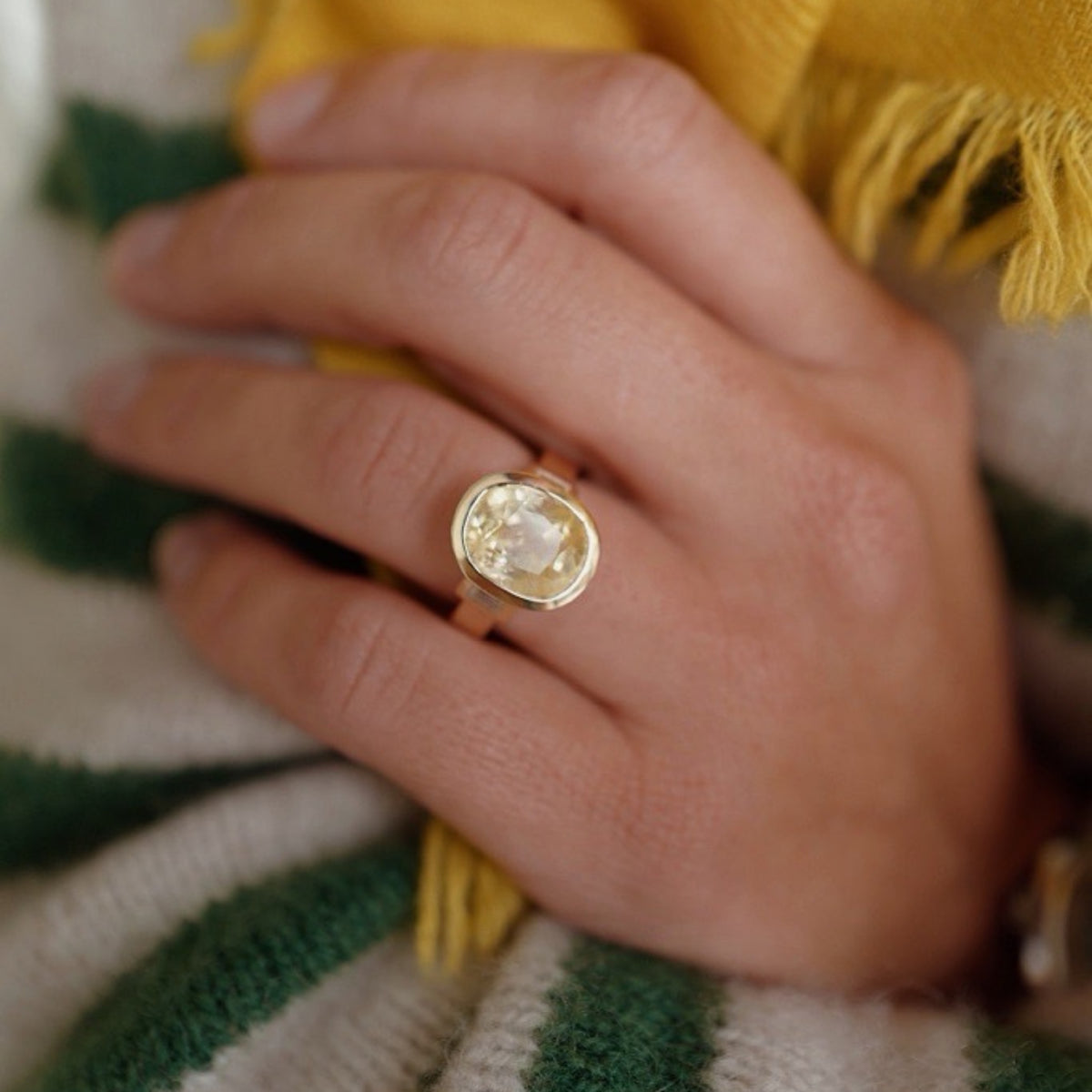 KALINDA Gold Yellow Sapphire & Diamond Ring