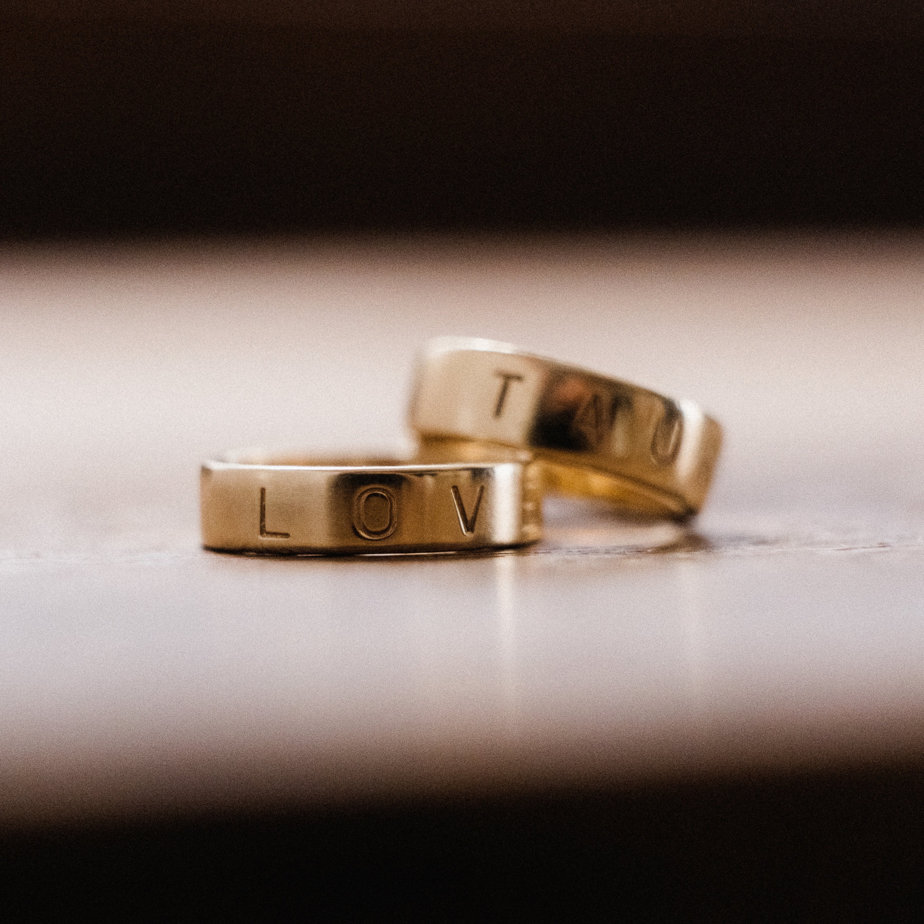 Gold Midi Signature Ring