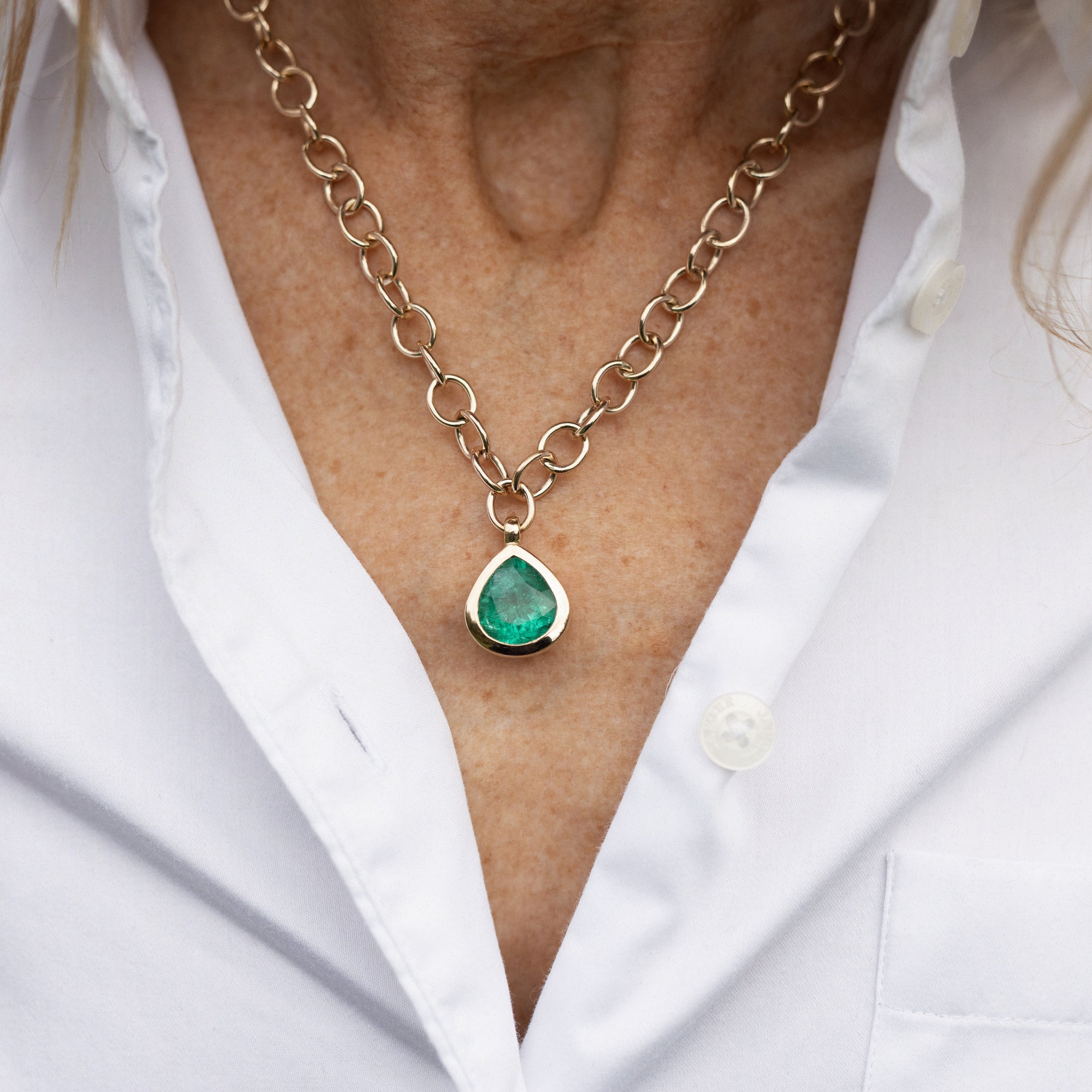 ELOWYNN Gold Pear Emerald Necklace