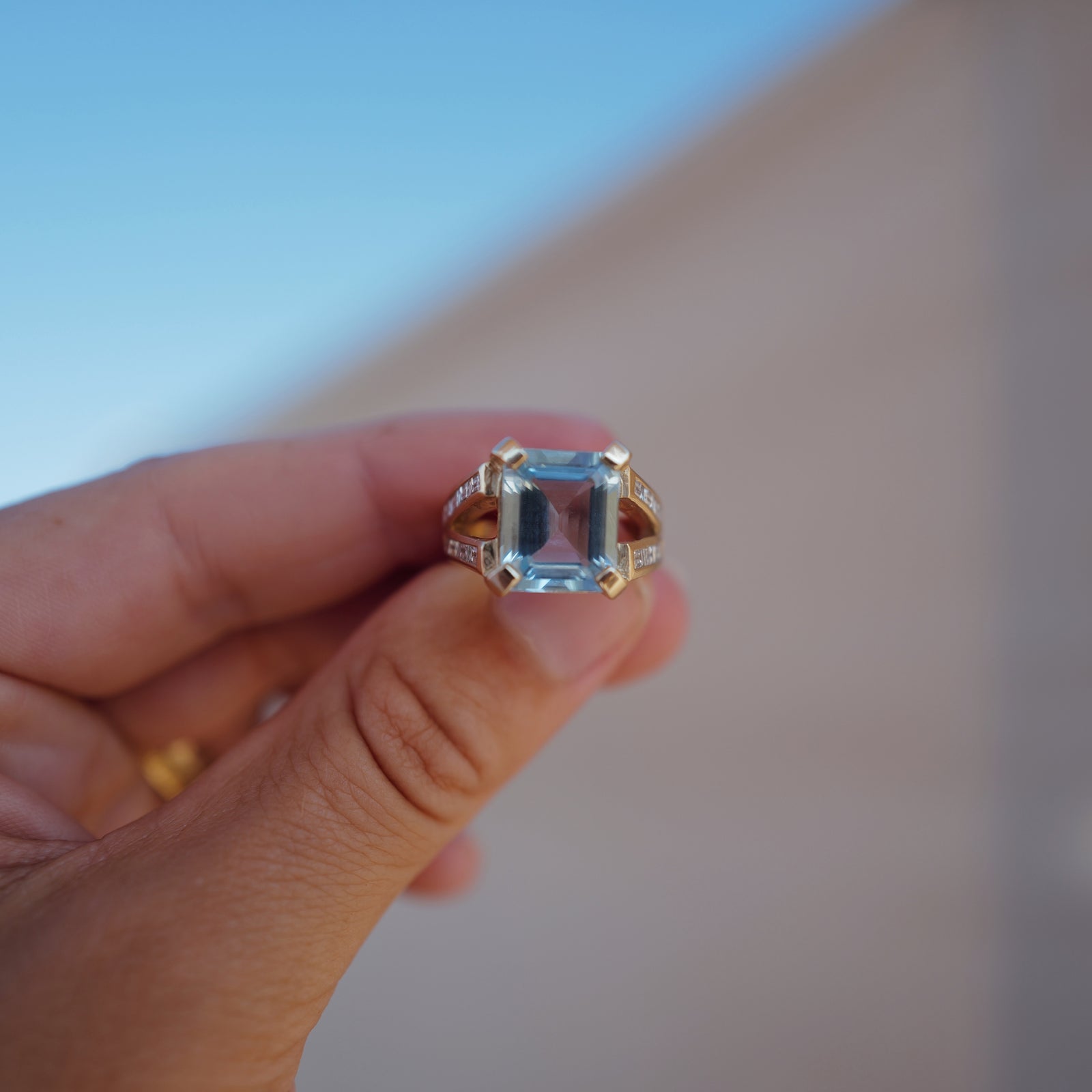 THALASSA Gold Aquamarine & Diamond Claw Ring