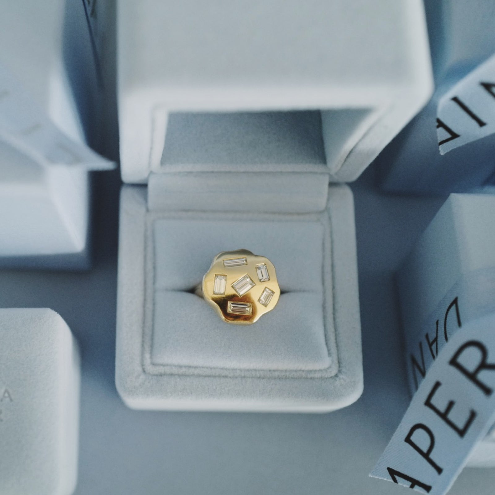 MARGUERITE Gold Diamond Ring