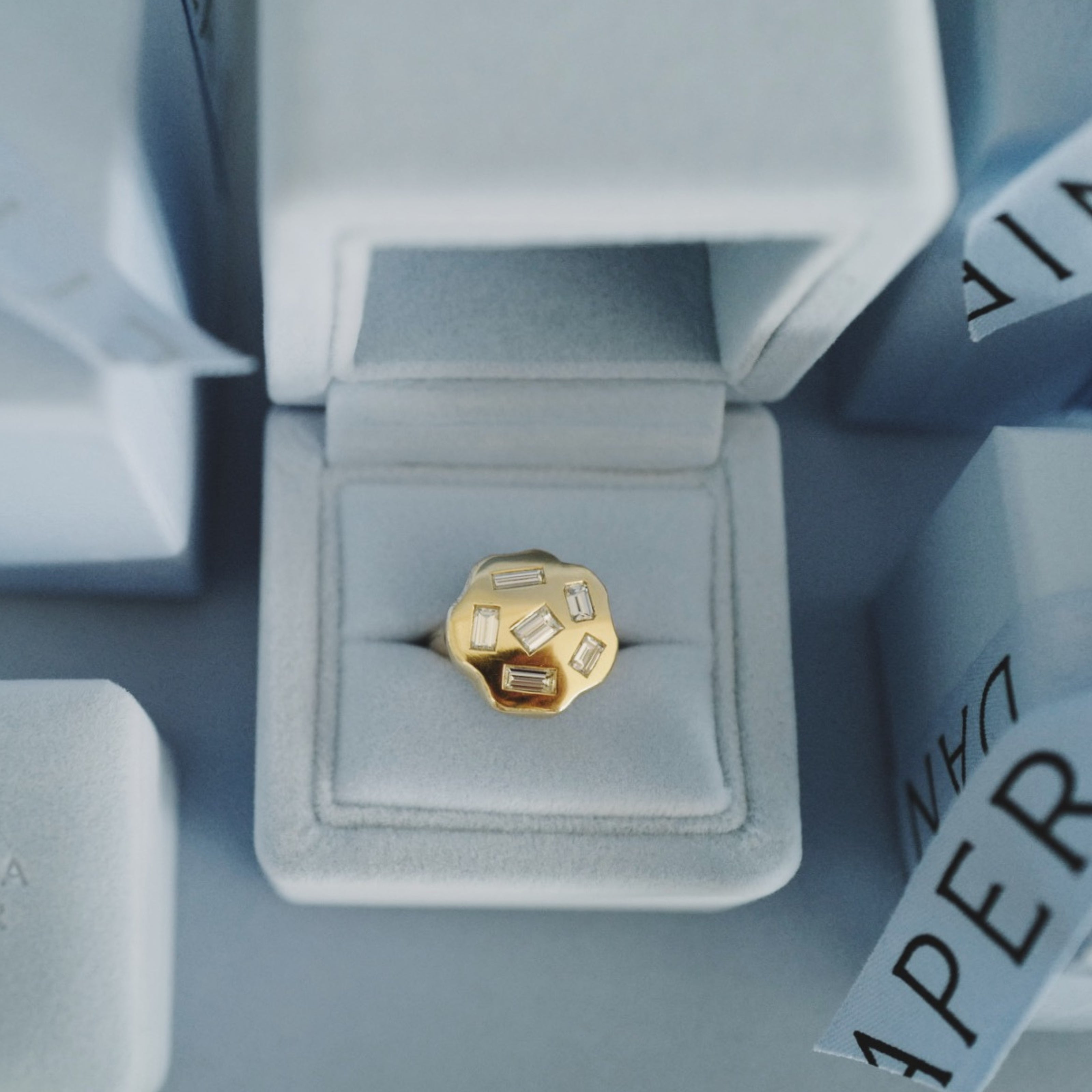 MARGUERITE Gold Diamond Ring