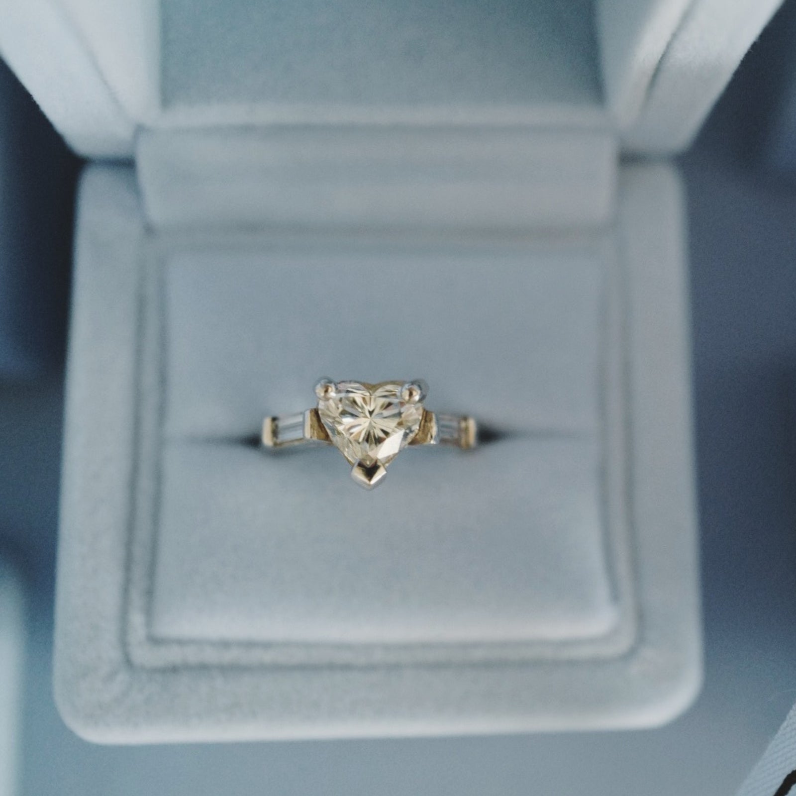 AMORETTE White Gold Diamond Ring