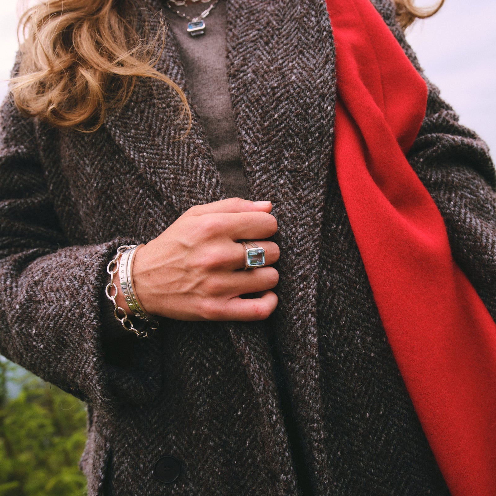 Silver Juno Blue Topaz Split Shank Ring