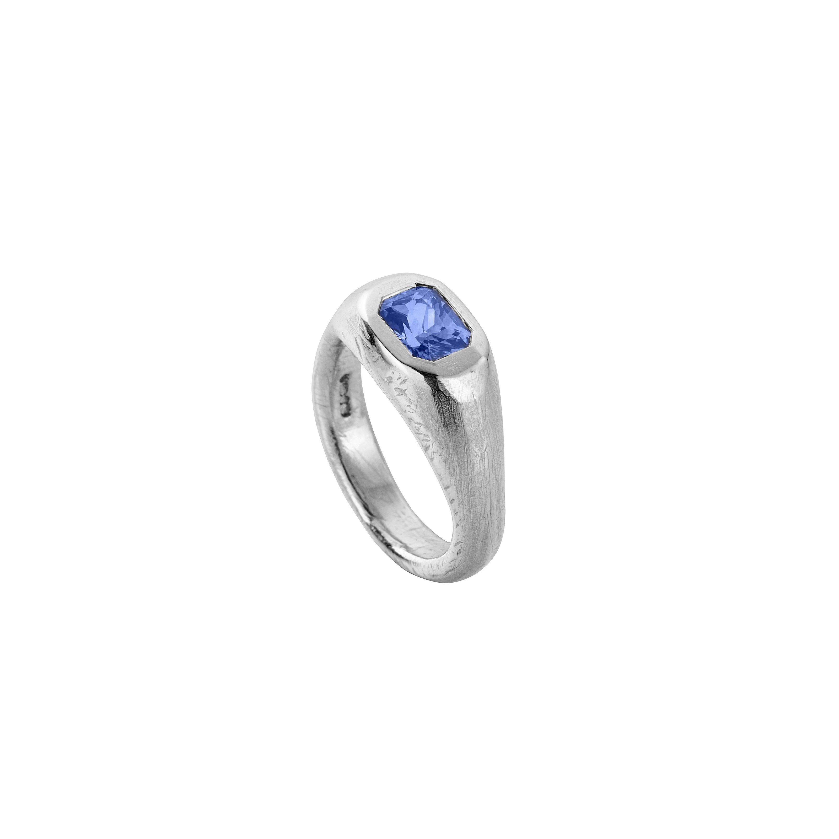 ZERU Silver Blue Sapphire Ring