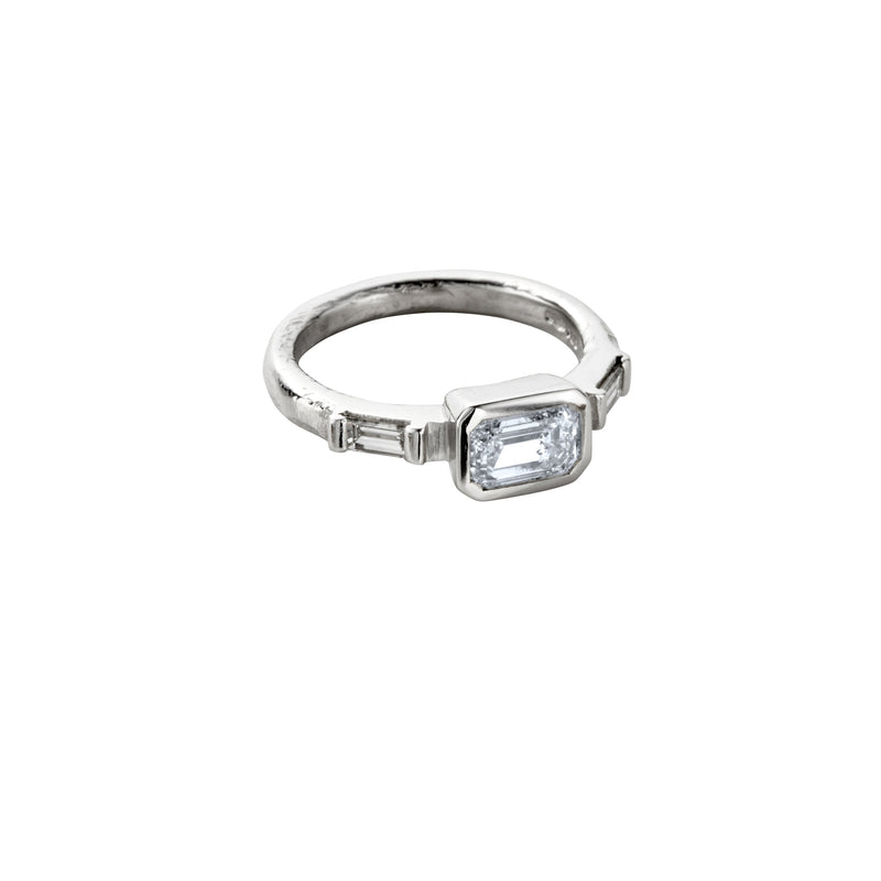 AMARA Platinum Diamond Ring
