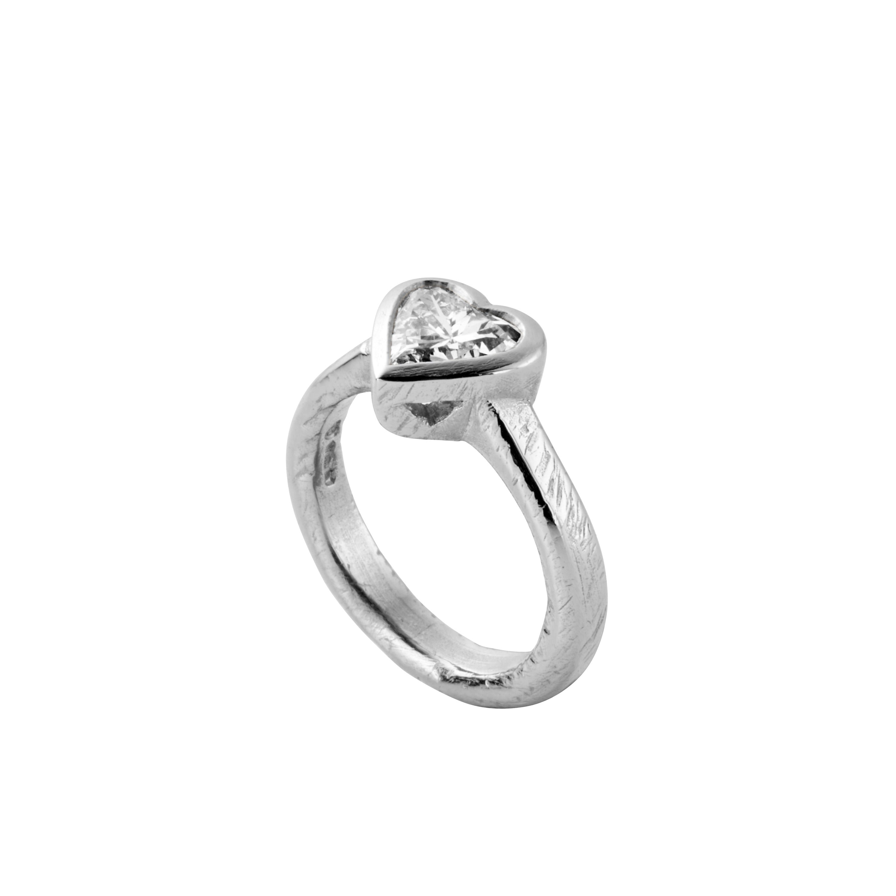 AMIAS Platinum Diamond Ring