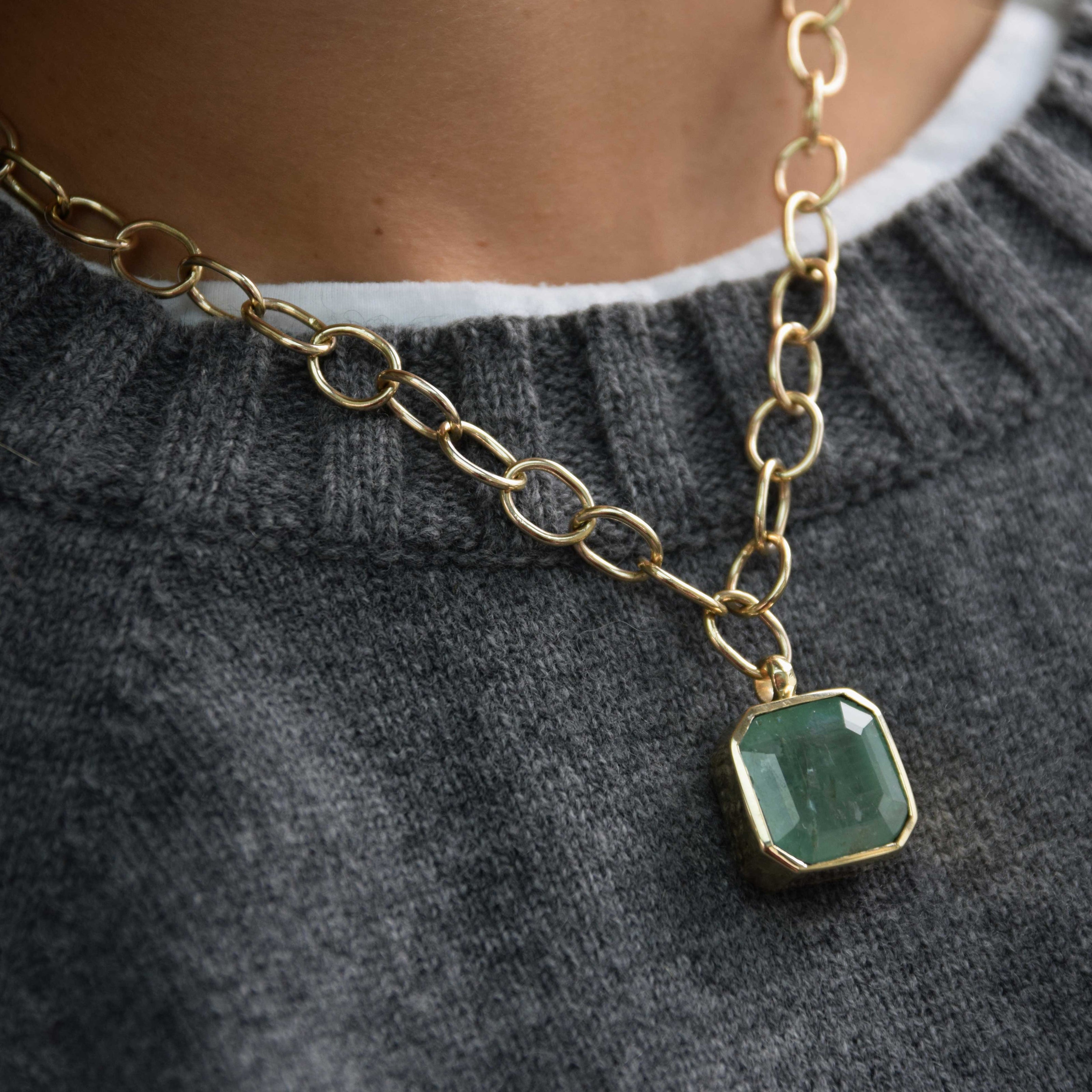 ELPIDA Gold Emerald Necklace