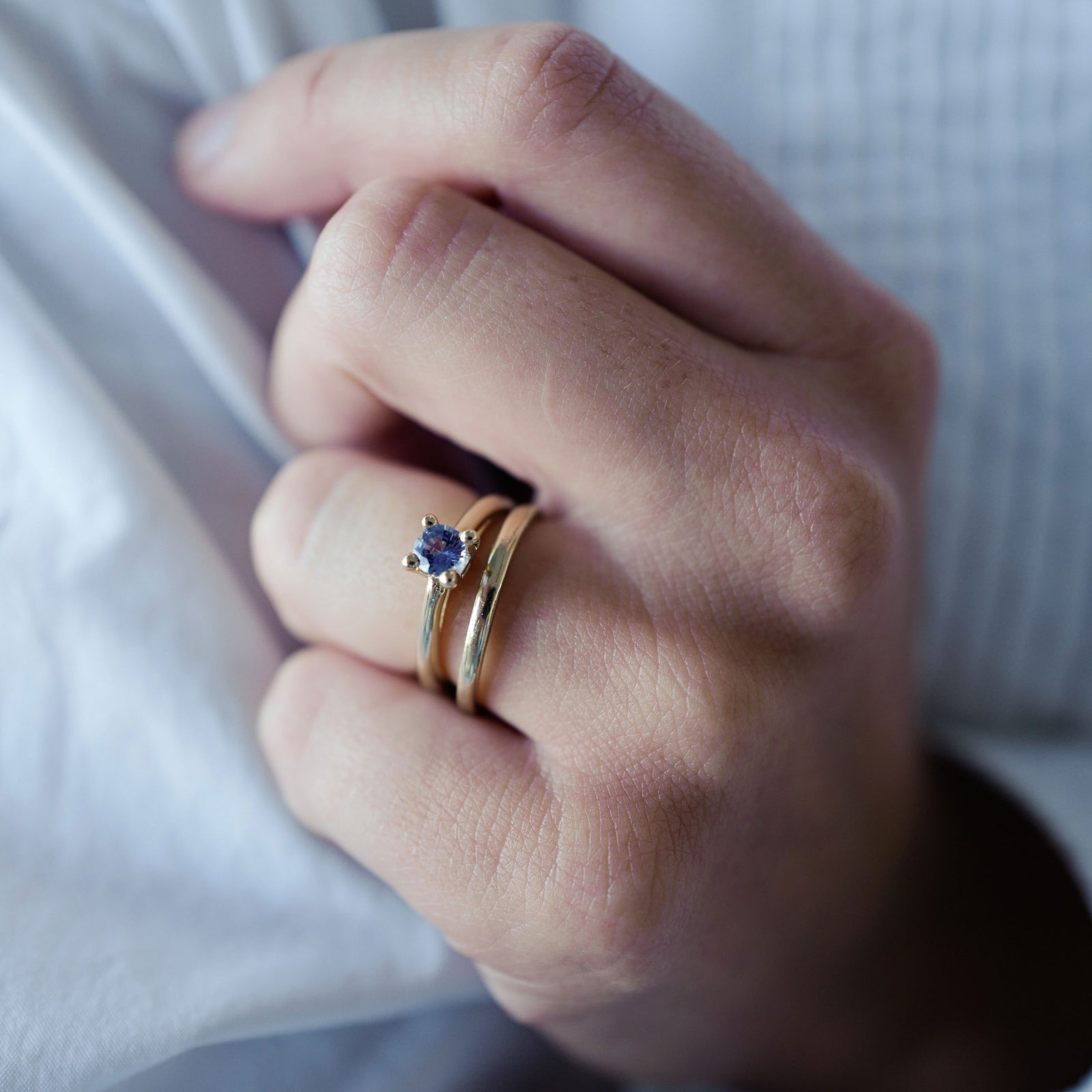 Gold Blue Sapphire Claw Ring