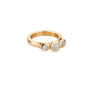 MAIELLA Gold Round Three Diamond Ring