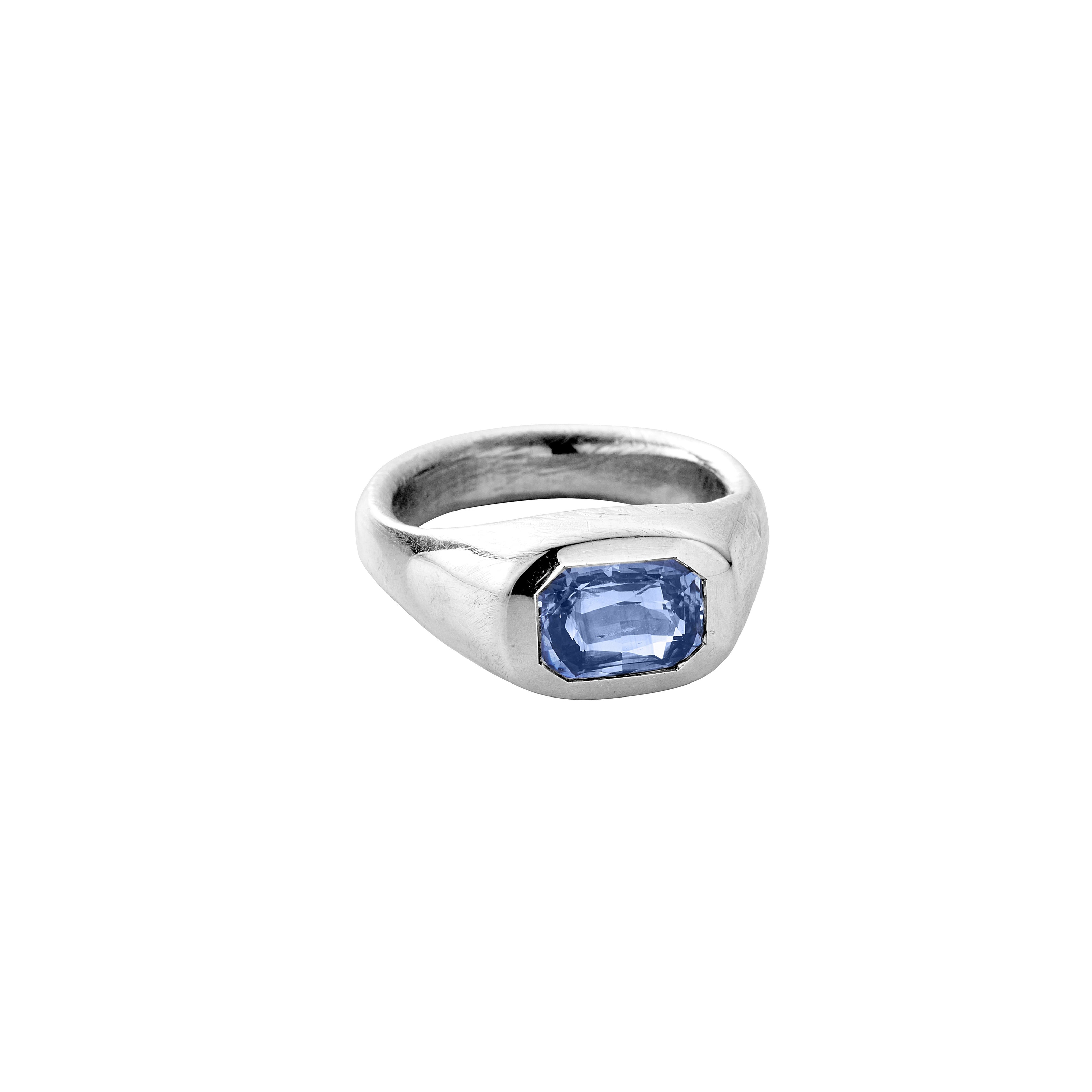 MARLAIS Silver Blue Sapphire Ring