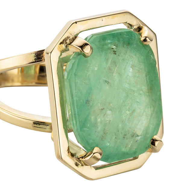 MAUNA KEA Gold Large Emerald Claw Ring