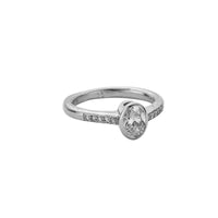 [diamond-shape: pave]