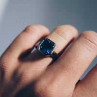 RUM White Gold Square Blue Sapphire Ring