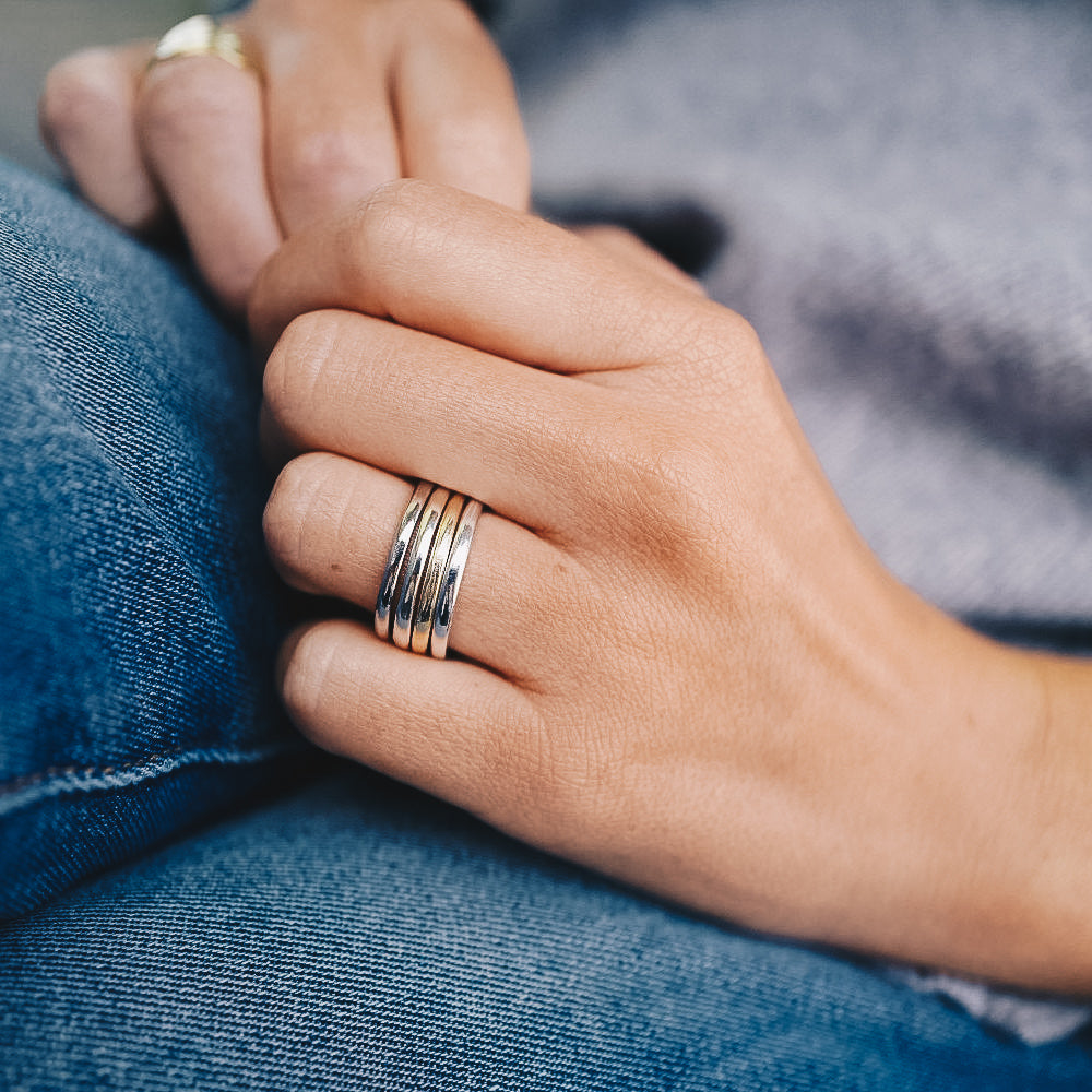Platinum Simple Wedding Band
